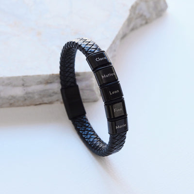 Lederarmband mit gravierten schwarzen Beads