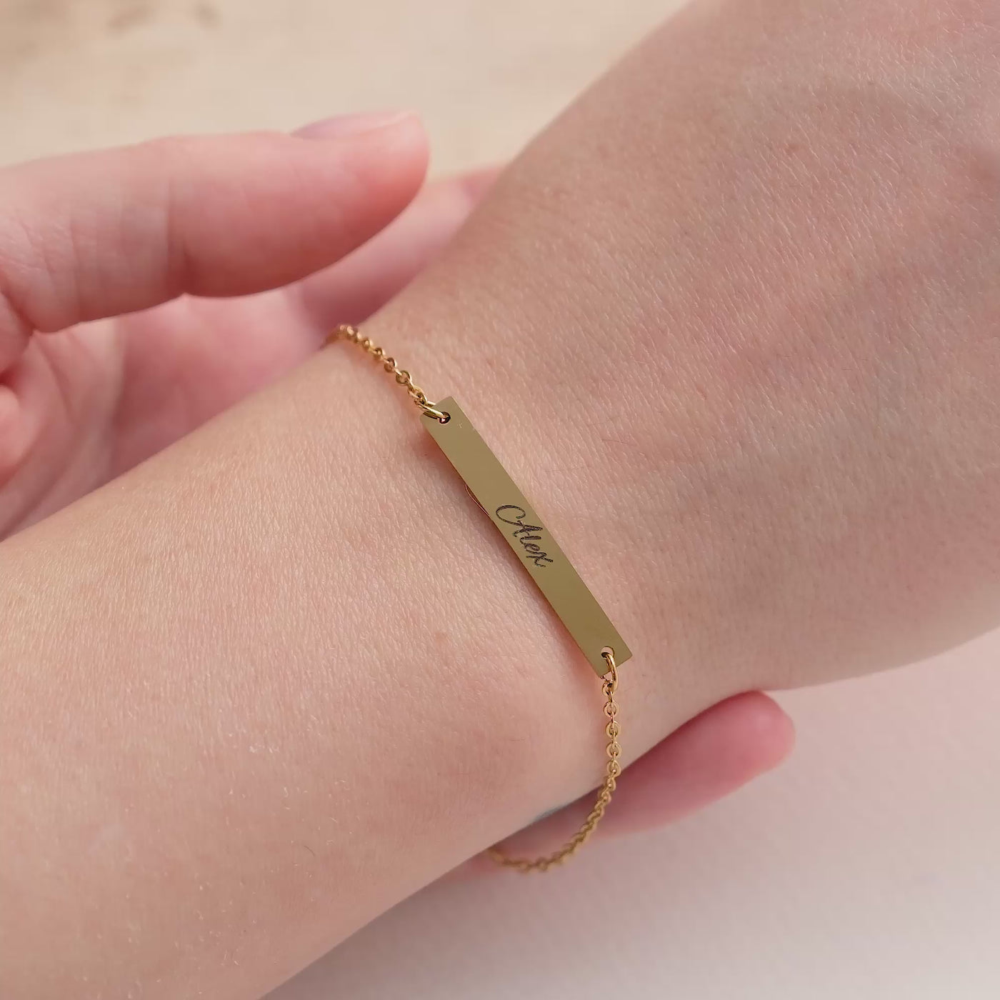 Bar Partnerarmband mit Gravur